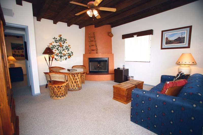 White Stallion Ranch Tucson Room photo