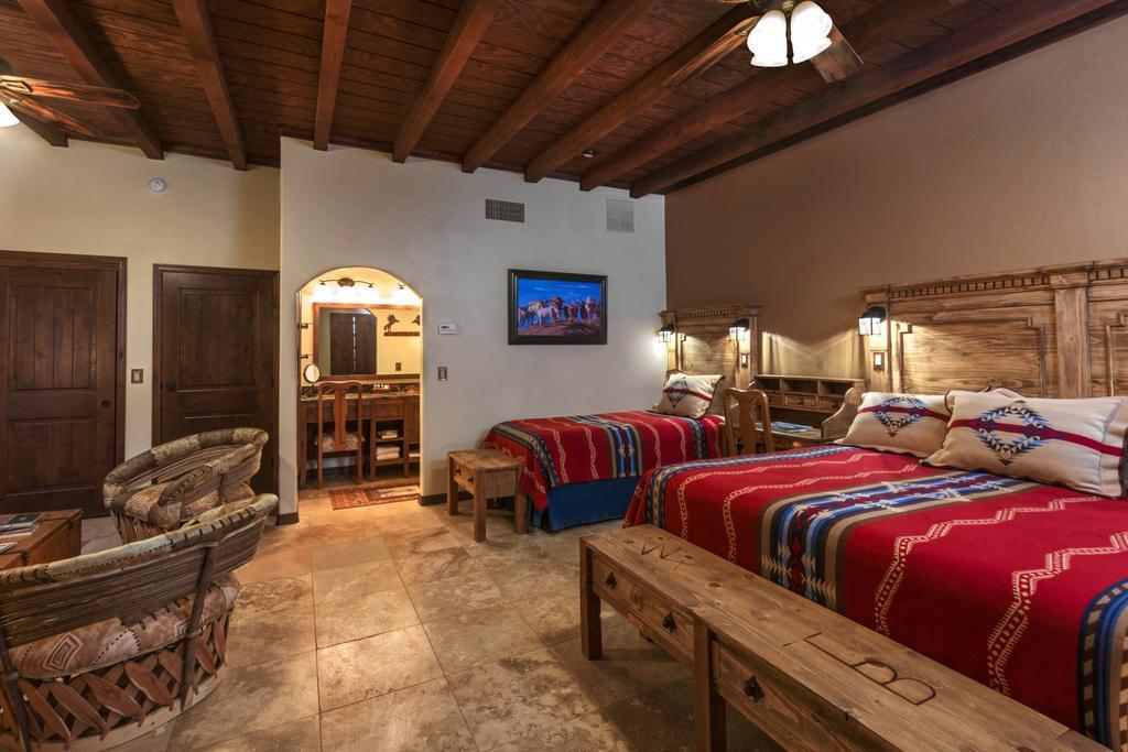 White Stallion Ranch Tucson Exterior photo