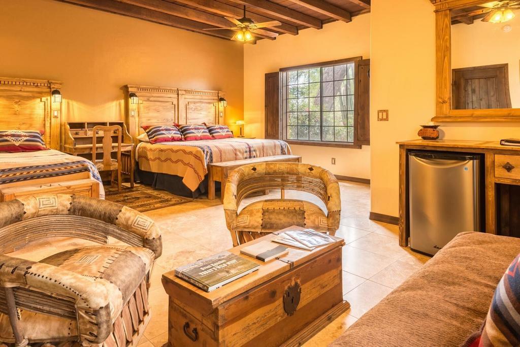 White Stallion Ranch Tucson Exterior photo